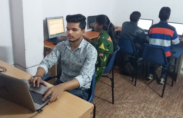Best PHP and Python Training Institute In Noida SS-TECH